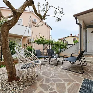 Dvori Apartament Bašanija
